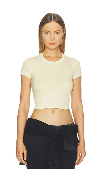 COTTON CITIZEN The Standard Baby Tee in Lemon. - size M