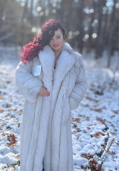 Royal SAGA Fox Fur Vintage Genuine Blue Fox Fur