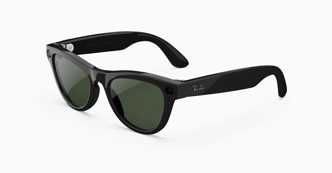 Gafas con IA Ray-Ban Meta Skyler (Gen 2) en negro brillante y lentes Transitions® verdes