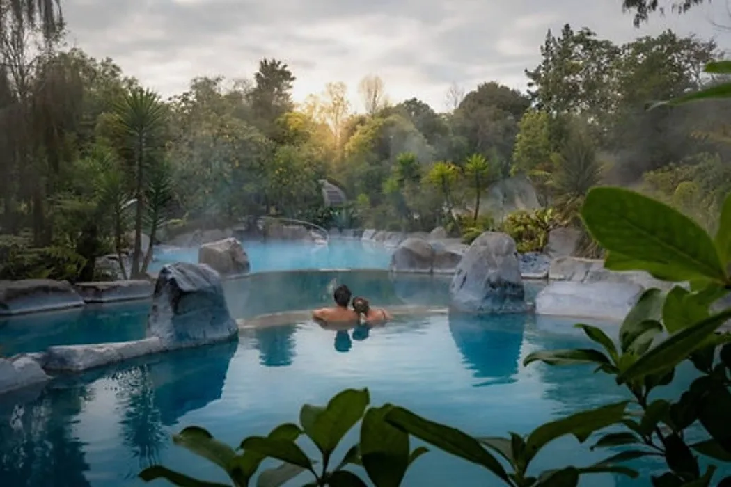 Wairakei Terraces - Thermal Pools