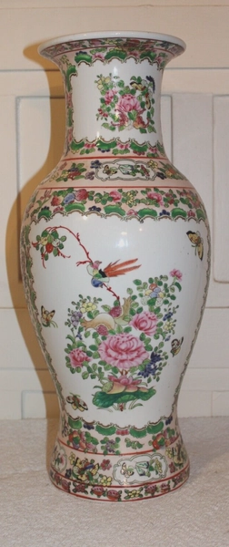 Large Chinese Famille Rose Birds Butterflies Peony Vase
