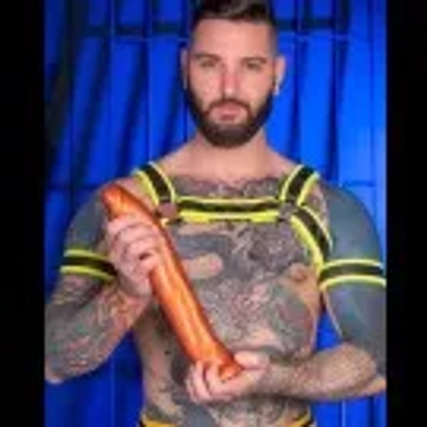 Square Peg Toys Leo Long XXL - SuperSoft Bronze - Hole - 2 Sizes