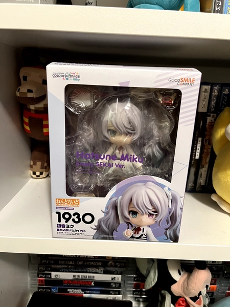 Hatsune Miku Empty SEKAI Ver. Nendoroid #1930 Brand New