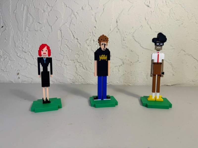Pixel Statues - The IT Crowd - Removable Base