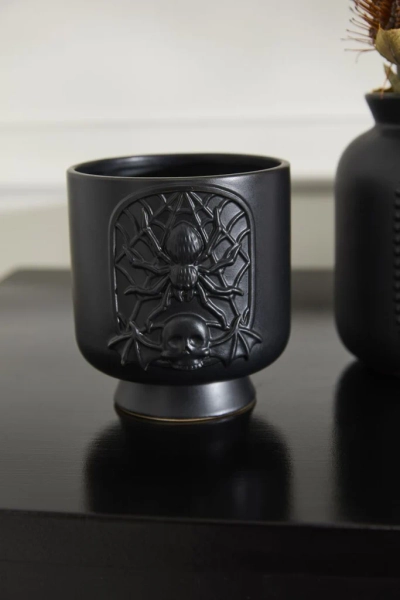 Black Magic Pot