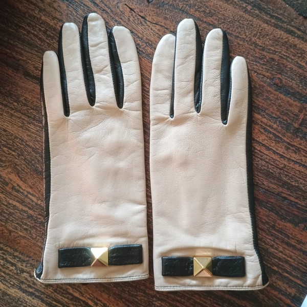 Kate Spade Beige & Black Goat Leather Gloves Gold Accent Women's Size 7.5