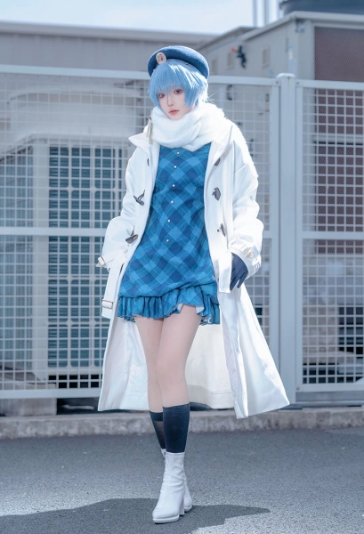 Anime Girl Figure Ver Winter Outfit Cosplay Costume Dress with Coat and Scarf