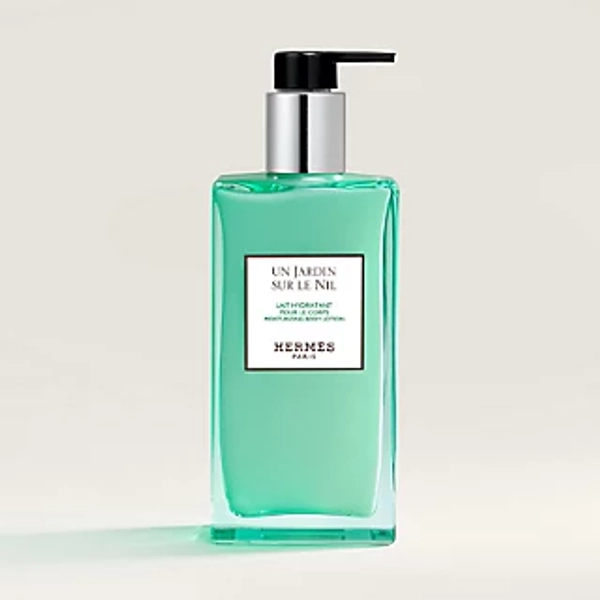 Un Jardin sur le Nil Moisturizing body lotion