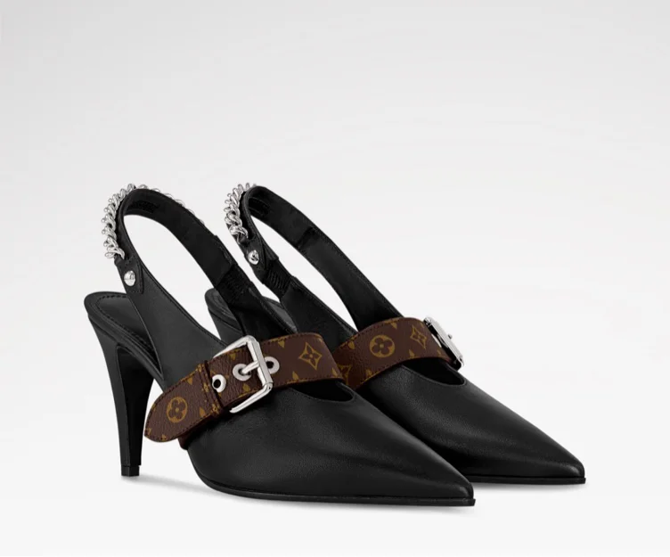 yummy LV stompers ;) 
