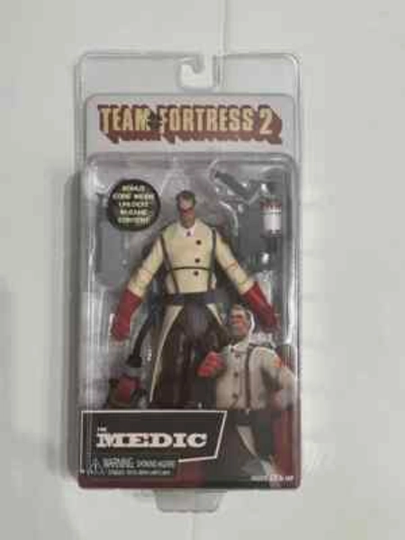 NECA Team Fortress THE MEDIC 2 7"