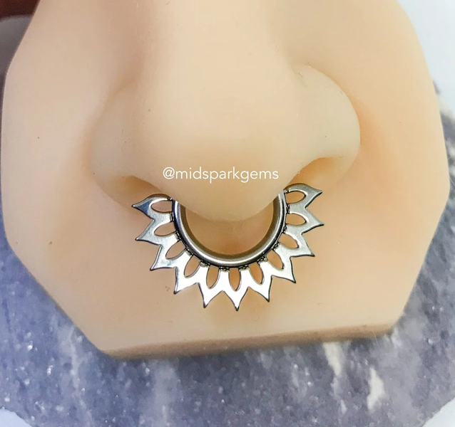 8G, 10G, 12G, 14G, 16G Mandala Flower Petal Hinged Segment Ring Titanium Clicker ASTM F136 - Choose Your Color - Septum Ring Hoop - Etsy