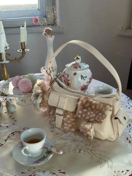 Bambi Bag: Adorable Fawn Baguette in Soft Faux Fur with Pockets ୨୧