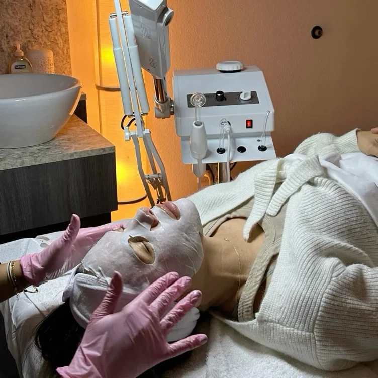  Facial Treatments 🧖‍♀️