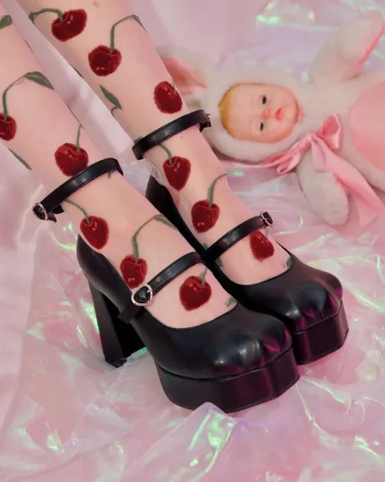 Kitty Platform Heels Black