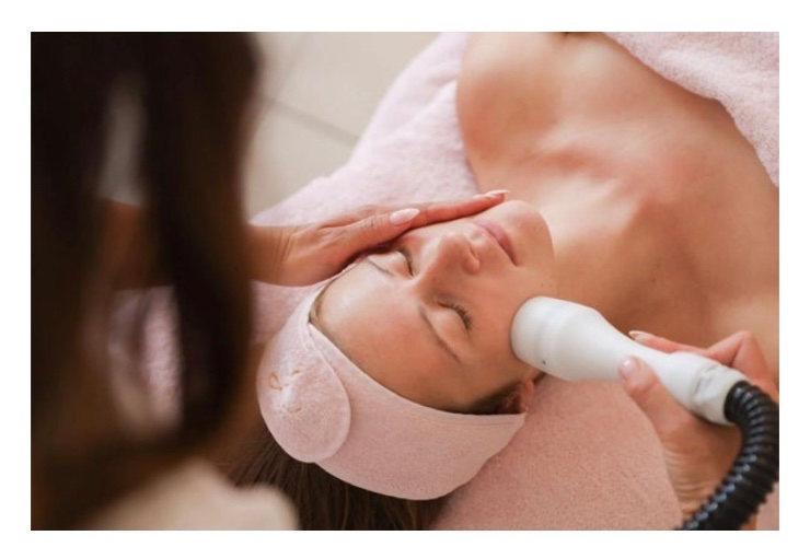 Hifu luxe gezichtsbehandeling