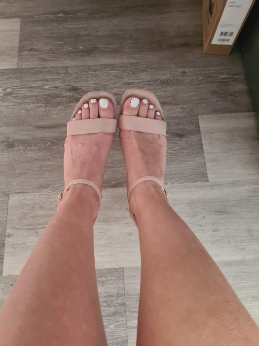 Fresh pedi 👣
