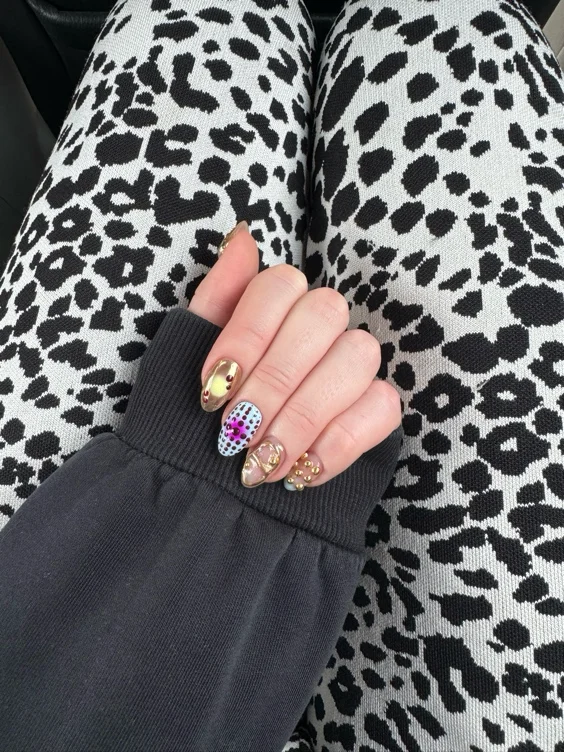 Nails 