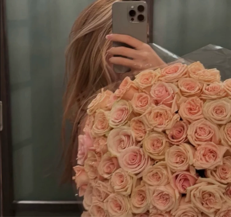 Buy me flowers :3