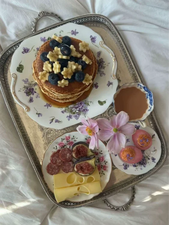 Breakfast 