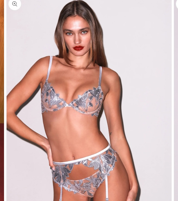 Fleur Du Mal Set @ GiGi’s