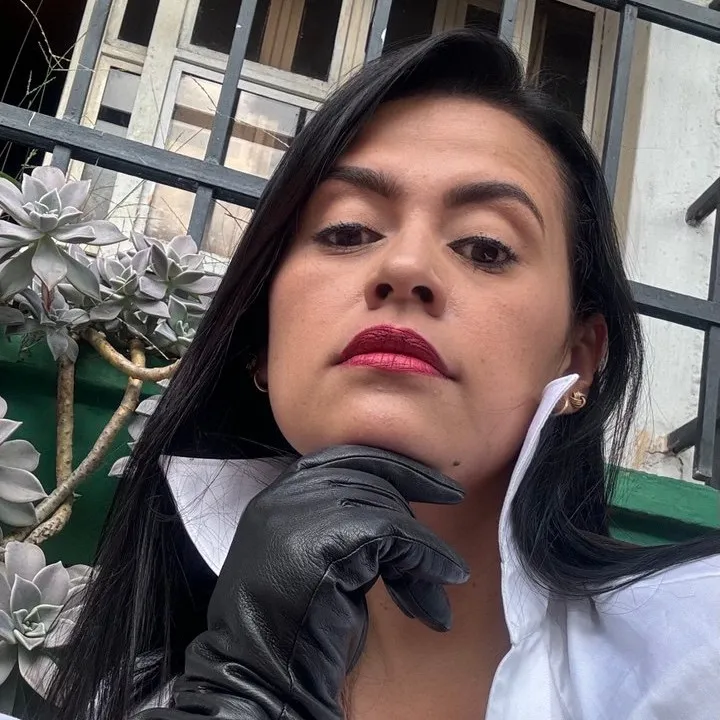 Haz feliz a tu Diosa 😈