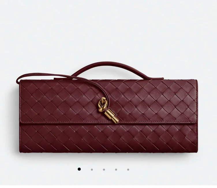 Women's Andiamo Clutch in Fondant