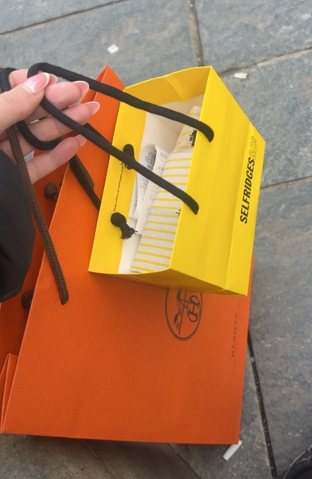 medium shopping trip 🛍️🛒 (600)
