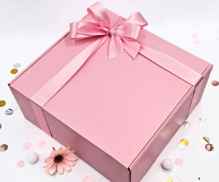 Pink box gift 💗