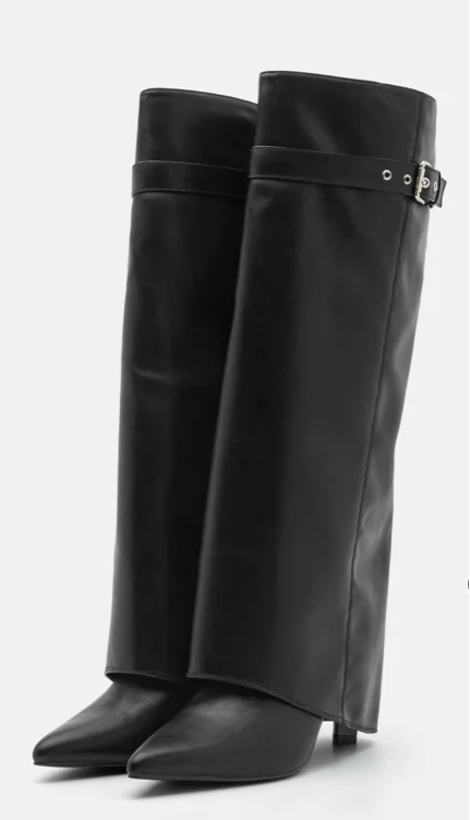 Leather boots 