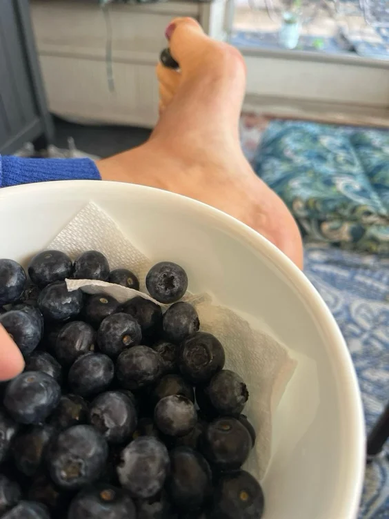 Fruits are my thing 🫐 🍓 🍇 