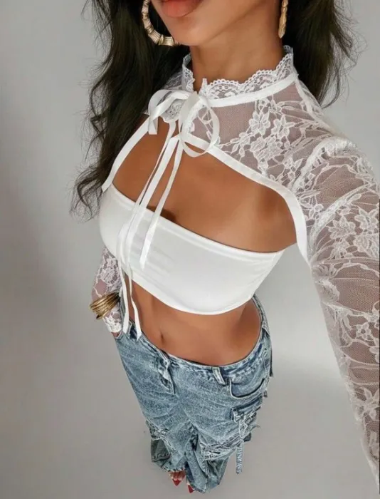 White top with lace long sleeves