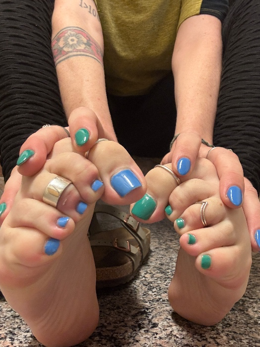 Mani/pedi