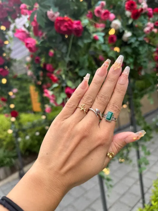 Manicure/Pedicure