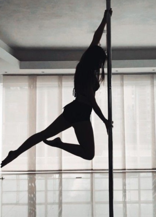 Beginner Pole Dancing Class