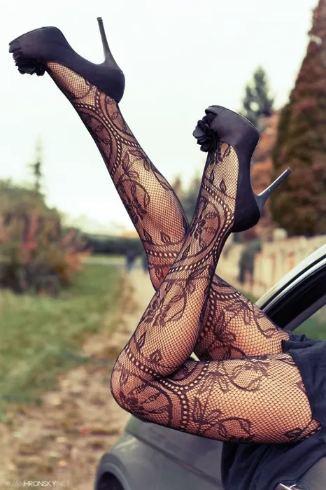 Tights for your Goddess to ruin for you 😘"
