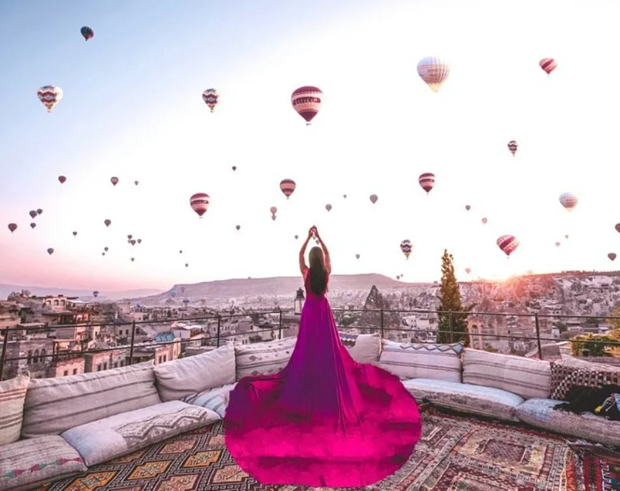 Put Your Goddess Above The Balloons - Cappadocia October