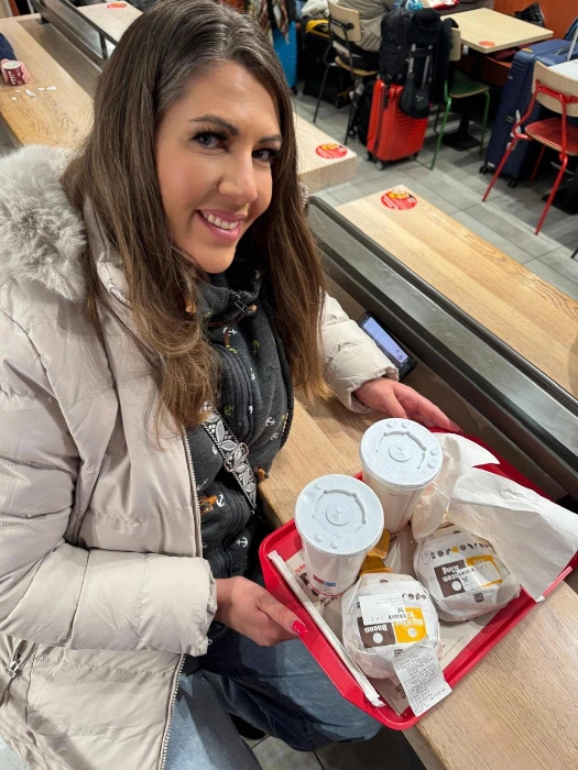 Small Lunch for huge Amazon