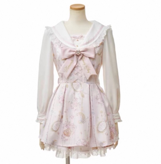 LIZLISA Cosmetics Set-up