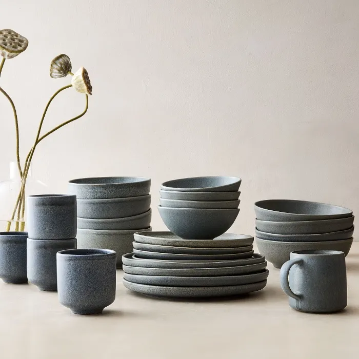 Kanto Stoneware Dinnerware (Set of 16)