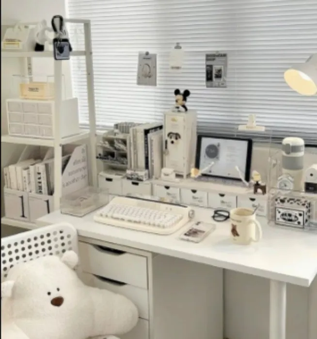 Aesthetic Minimalist Study & Content Desk