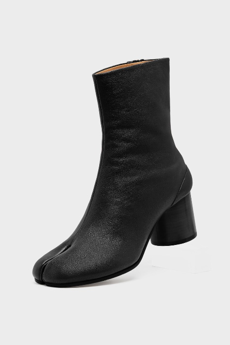
  Black Tabi Vintage Leather Boots Black | Maison Margiela
