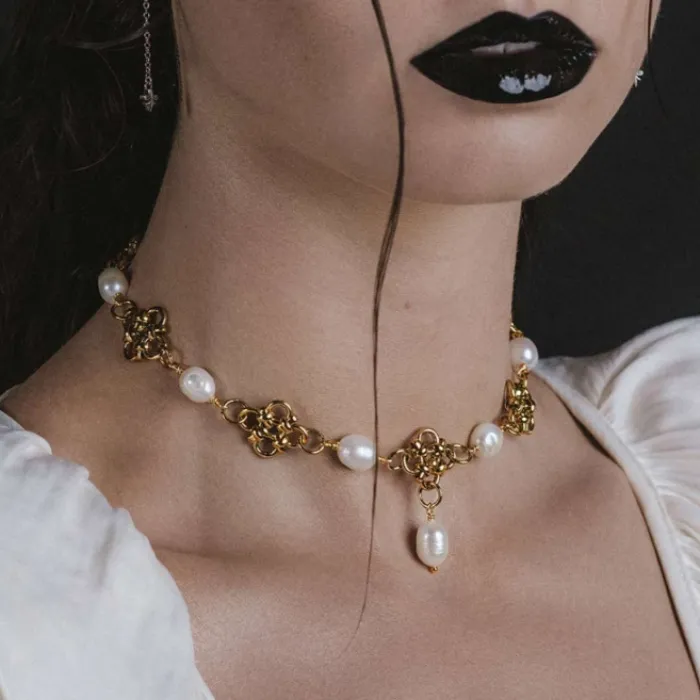 MURIEL. Chainmail & Pearl Collar - Gold