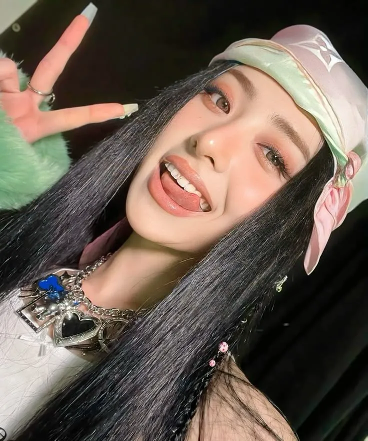 𝑆𝑒𝑠𝑠𝑖𝑜𝑛 