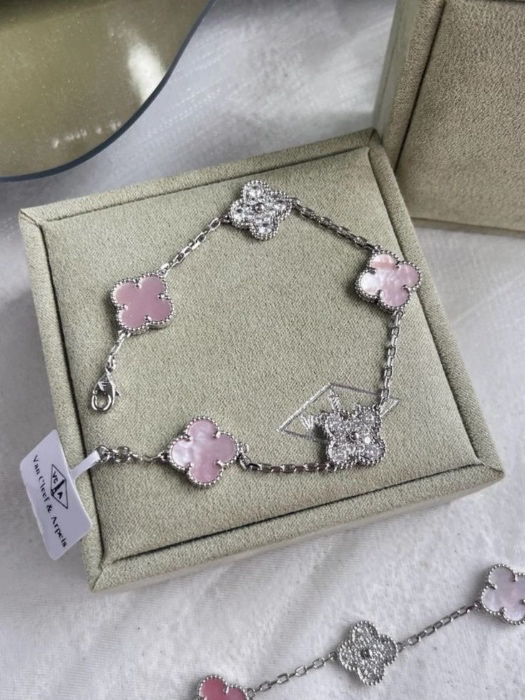 van cleef bracelet