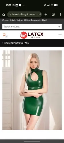 Green latex dress + green eyes 