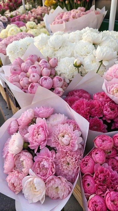 1000 Flowers