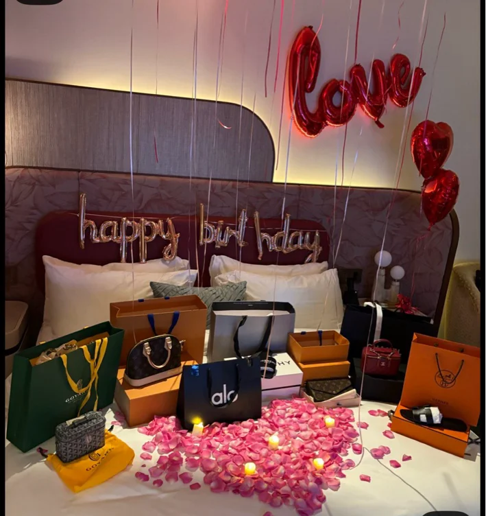 Birthday coming 🎊🎂🎂🎂🎊