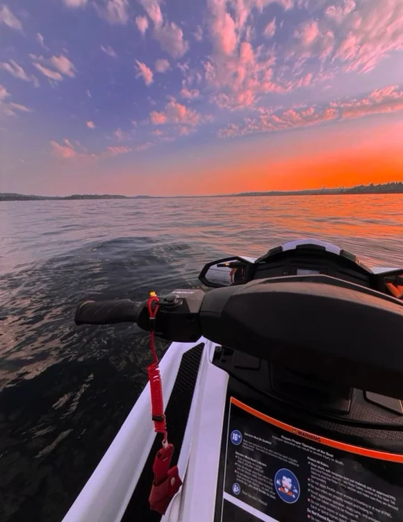 jet ski 🖤