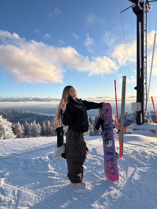 $1000 snowboarding pass