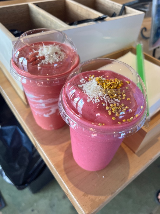 $40 seamoss strawberry smoothies for me and my sis